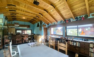 Acogedora Casa en terreno privilegiado