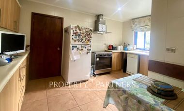 Acogedora Casa en terreno privilegiado