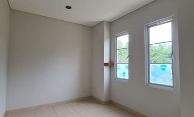 Dijual /Disewakan Rumah Cluster Azura C1 Vanya Park BSD City Tangerang Selatan Murah Strategis Nyaman