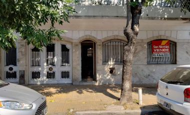Casa PH en venta en Sarandi Este