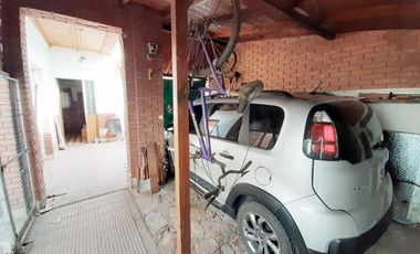 Venta casa 6 Ambentes con cochera - Villa Pueyrredon