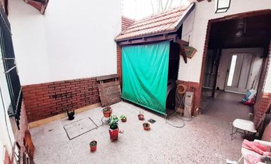 Venta casa 6 Ambentes con cochera - Villa Pueyrredon