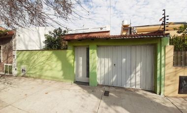Venta casa 6 Ambentes con cochera - Villa Pueyrredon