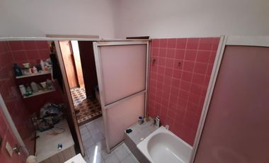 Venta casa 6 Ambentes con cochera - Villa Pueyrredon