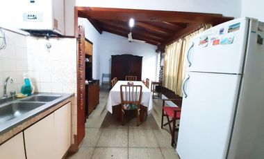 Venta casa 6 Ambentes con cochera - Villa Pueyrredon