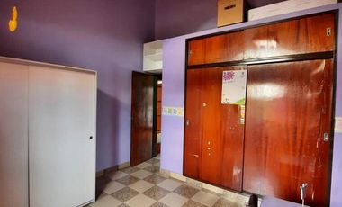 VENTA DE CASA 7 AMBIENTES EN REMEDIOS DE ESCALADA