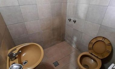 VENTA DE CASA 7 AMBIENTES EN REMEDIOS DE ESCALADA