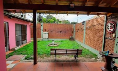 VENTA DE CASA 7 AMBIENTES EN REMEDIOS DE ESCALADA