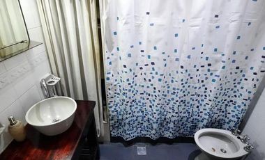VENTA DE CASA 7 AMBIENTES EN REMEDIOS DE ESCALADA