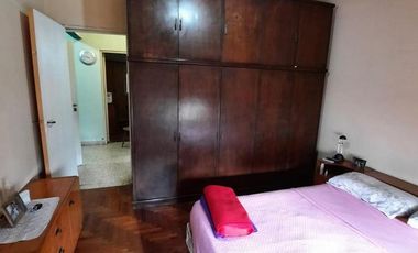 VENTA DE CASA 7 AMBIENTES EN REMEDIOS DE ESCALADA