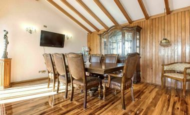 Amplia casa en Jardines del Sur, con vista maravillosa