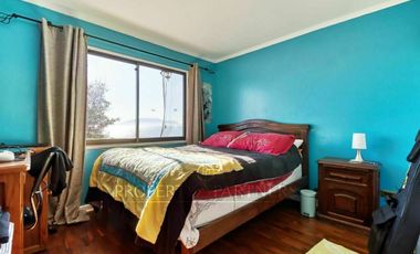 Amplia casa en Jardines del Sur, con vista maravillosa