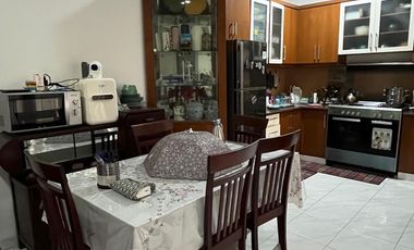 Rumah Strategis15 Menit ke Mall Summarecon Bekasi Hadap Utara J-37973