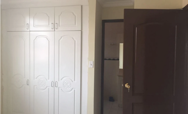 Se vende hermosa casa en Altos del Bosque $450,000 AM