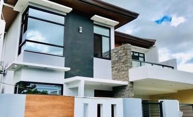 Brandnew House for SALE with swimming pool in Angeles City Near Malls and University