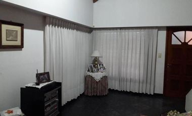 Casa 4 ambientes En Venta - Quilmes