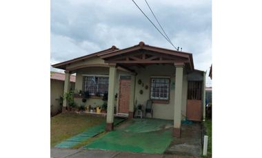 Sea Confiable vende Casa Villas de Lago Emperador.
