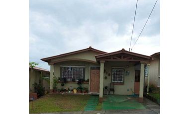 Sea Confiable vende Casa Villas de Lago Emperador.