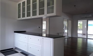 CASA DE 650 M2 EN COSTA ESMERALDA BARRIO