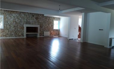 CASA DE 650 M2 EN COSTA ESMERALDA BARRIO
