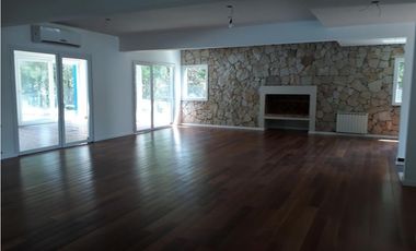 CASA DE 650 M2 EN COSTA ESMERALDA BARRIO