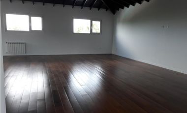 CASA DE 650 M2 EN COSTA ESMERALDA BARRIO