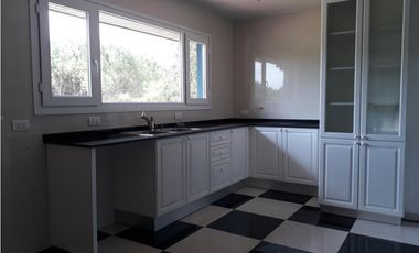 CASA DE 650 M2 EN COSTA ESMERALDA BARRIO