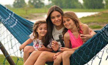 EXCELENTE DEPARTAMENTO EN VENTA DENTRO DEL COUNTRY MEDAL, PILAR