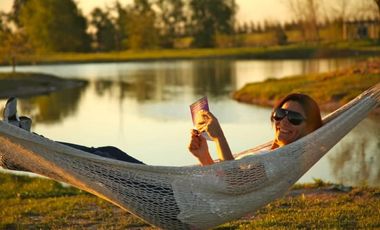 EXCELENTE DEPARTAMENTO EN VENTA DENTRO DEL COUNTRY MEDAL, PILAR