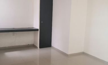 Amplia Casa en Renta con Roof Garden a una Cuadra Del Boulevard
