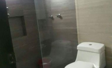 Amplia Casa en Renta con Roof Garden a una Cuadra Del Boulevard