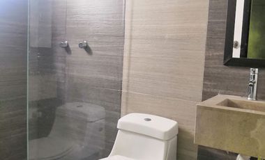 Amplia Casa en Renta con Roof Garden a una Cuadra Del Boulevard