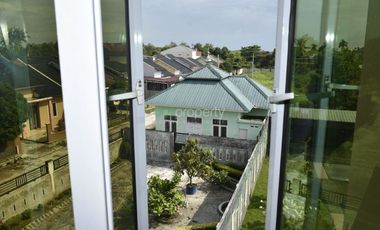 DI JUAL CEPAT RUMAH TANAH 2700 + ADA KOLAM RENANG ANAK & DEWASA