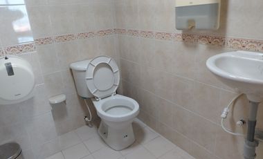 oficina en arriendo en el prado. Cod A1005