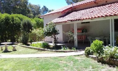 Casa en venta - 2 dormitorios 2 baños - 210mts2 - Pehuen Co