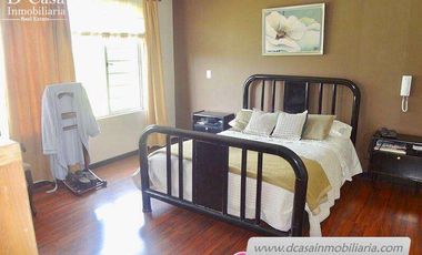 Challuabamba- Casa de Venta - 1160m2 de Terreno -, 3 dormitorios máster 4 garajes.