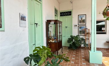 SANDALIO HOSTAL