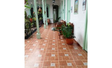 SANDALIO HOSTAL