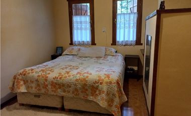 Casa 3 ambientes/ Excelente estado/ Barrio El Tejado