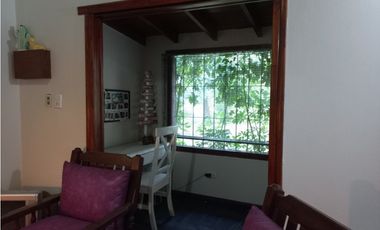 Casa 3 ambientes/ Excelente estado/ Barrio El Tejado