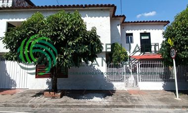 apartamento en arriendo en pueblo nuevo. Cod A16394