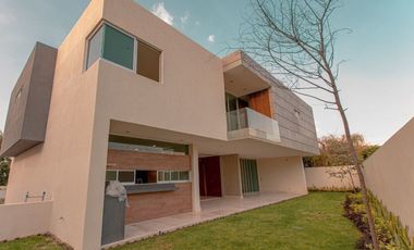 CASA EN VENTA EN  BOSQUES DE LOS LAGOS ZONA PUERTA LAS LOMAS Y JUAN PALOMAR