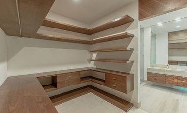 CASA EN VENTA EN  BOSQUES DE LOS LAGOS ZONA PUERTA LAS LOMAS Y JUAN PALOMAR