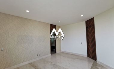 CASA EN VENTA EN  BOSQUES DE LOS LAGOS ZONA PUERTA LAS LOMAS Y JUAN PALOMAR