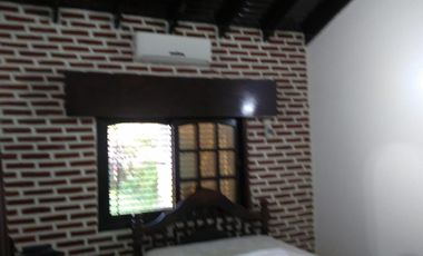 EXCELENTE PROPIEDAD DE CUATRO AMBIENTES CON JARDIN Y APTIO CON AMPLIO PARQUE A MEDIA CUADRA DE LA PLAZA PRINCIPAL DE LA LOCALIDAD DE GARIN