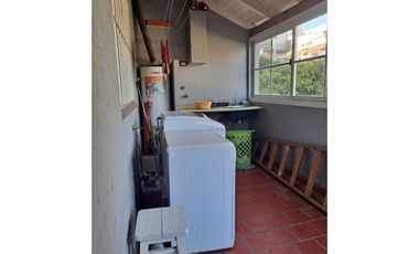 Hermoso Chalet en 2 plantas con Parque