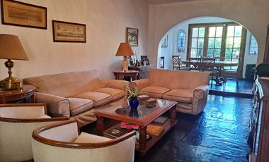 Hermoso Chalet en 2 plantas con Parque