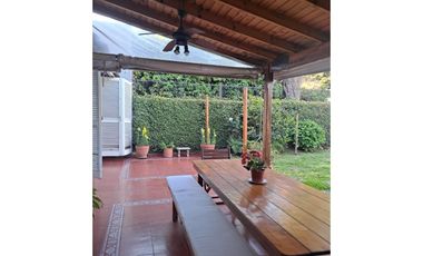 Hermoso Chalet en 2 plantas con Parque