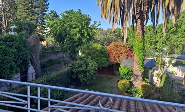 Hermoso Chalet en 2 plantas con Parque