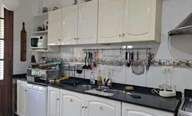 Hermoso Chalet en 2 plantas con Parque